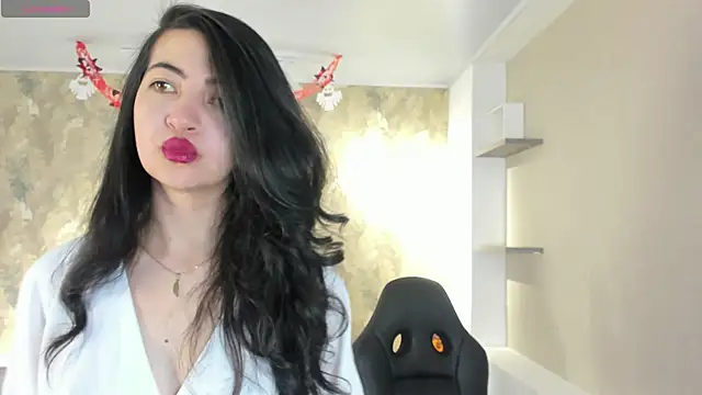 Snapshot of Saya_Amaretto1 chatting on October 16, 2025, 7:15 pm Saya Amaretto1 online show from October 16, 2025, 7:15 pm