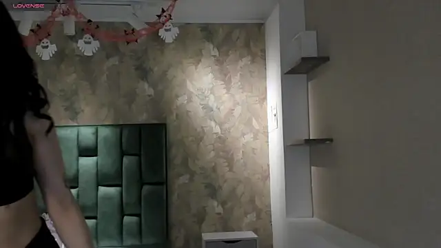 Snapshot of Saya_Amaretto1 chatting on October 24, 2025, 6:48 pm Saya Amaretto1 online show from October 24, 2025, 6:48 pm