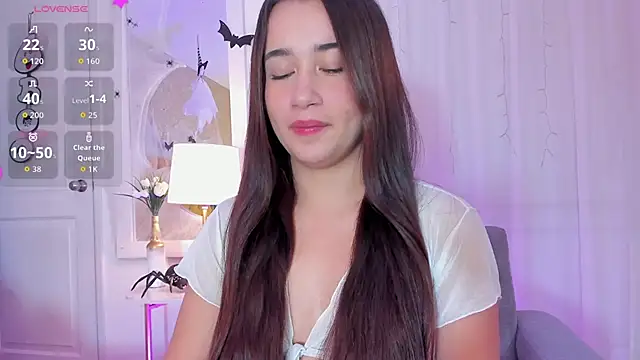 Snapshot of AuroraMiiller chatting on October 25, 2025, 8:36 pm AuroraMiiller online show from October 25, 2025, 8:36 pm