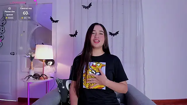 Snapshot of AuroraMiiller chatting on October 27, 2025, 9:08 pm AuroraMiiller online show from October 27, 2025, 9:08 pm