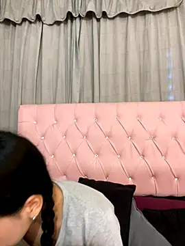 samanthadeluxe1 online show from October 10, 2025, 7:02 pm