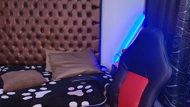 lailahdark online show from March 28, 2026, 9:14 pm