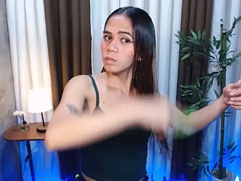 xPrecuioseChesca online show from September 16, 2025, 1:34 pm