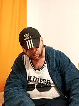 SmokedAlloy2 online show from February 18, 2026, 2:29 am