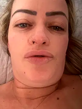 Snapshot of Alerquinasc chatting on October 31, 2025, 12:06 pm Alerquinasc online show from October 31, 2025, 12:06 pm