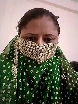 Snapshot of Sexey-Rani chatting on October 7, 2025, 2:14 pm Sexey-Rani online show from October 7, 2025, 2:14 pm