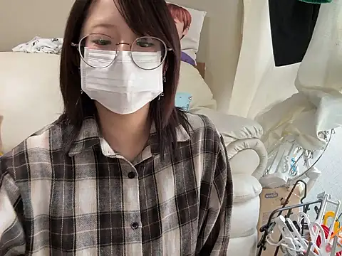 chaco  online show from November 13, 2025, 3:49 am