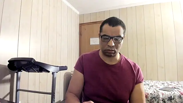NaturalBeautyQueen online show from June 15, 2026, 11:29 pm