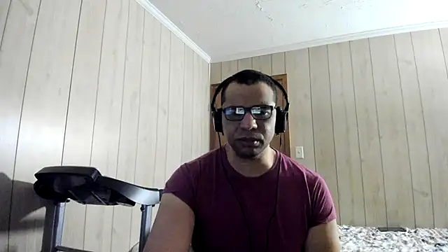 NaturalBeautyQueen online show from July 15, 2026, 3:28 pm