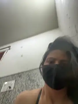 SashaPatel online show from April 17, 2026, 2:25 am