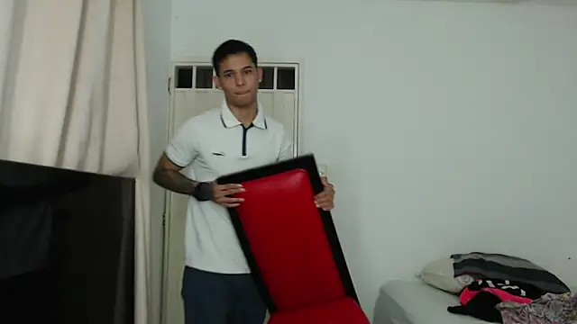 Alex mojica online show from November 28, 2025, 1:25 pm