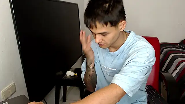 Alex mojica online show from February 21, 2026, 7:09 am