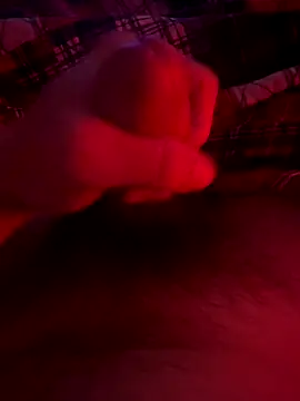 Snapshot of i_love_2cum chatting on October 25, 2025, 9:53 pm i love 2cum online show from October 25, 2025, 9:53 pm