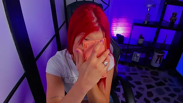 NahomiRichards  online show from September 16, 2025, 4:35 am