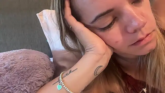 prettyykitty22 online show from July 26, 2026, 4:14 pm