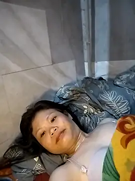 LinhNa999 online show from March 9, 2026, 2:15 am