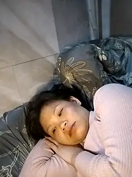 LinhNa999 online show from March 14, 2026, 12:32 pm