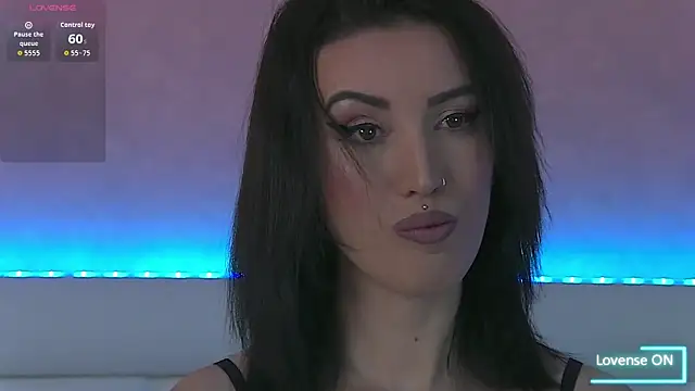 EnyaHazell online show from November 19, 2025, 7:25 pm