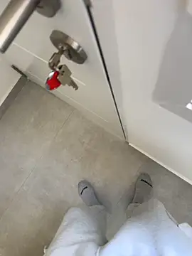 Manu97k online show from March 7, 2026, 9:39 am