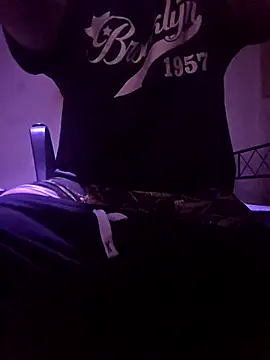 Snapshot of fenixmmen98 chatting on September 8, 2025, 7:13 pm fenixmmen98 online show from September 8, 2025, 7:13 pm