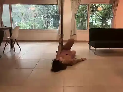 Sexyshygirl online show from April 3, 2026, 4:27 pm