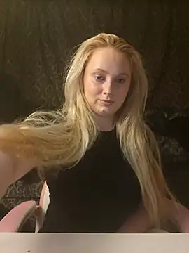 EmilyAngelUK online show from December 19, 2025, 11:23 pm