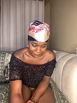 Snapshot of TinaFavourite chatting on October 3, 2025, 3:20 pm TinaFavourite online show from October 3, 2025, 3:20 pm