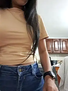Snapshot of sarah_garcia_ chatting on June 1, 2026, 8:32 pm sarah garcia online show from June 1, 2026, 8:32 pm