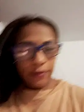 Snapshot of sarah_garcia_ chatting on June 14, 2026, 9:39 pm sarah garcia online show from June 14, 2026, 9:39 pm