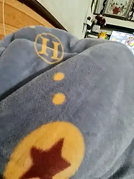 Boyshow88 online show from December 5, 2025, 1:31 pm