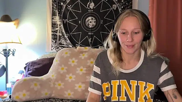 onlysunidreamss online show from October 11, 2025, 2:22 am