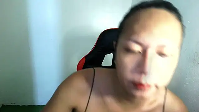 Snapshot of YourAsian_Cummer chatting on October 15, 2025, 12:05 pm YourAsian Cummer online show from October 15, 2025, 12:05 pm