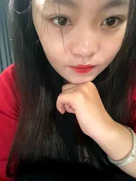 Snapshot of Julia-Elsa chatting on November 14, 2025, 4:55 am Julia-Elsa online show from November 14, 2025, 4:55 am