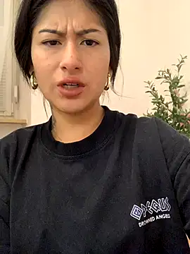 mrskarmaa online show from September 12, 2025, 3:28 am