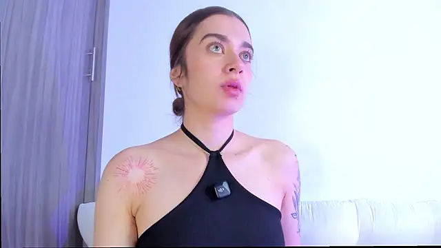 Snapshot of MissLana77 chatting on February 6, 2026, 12:15 am MissLana77 online show from February 6, 2026, 12:15 am