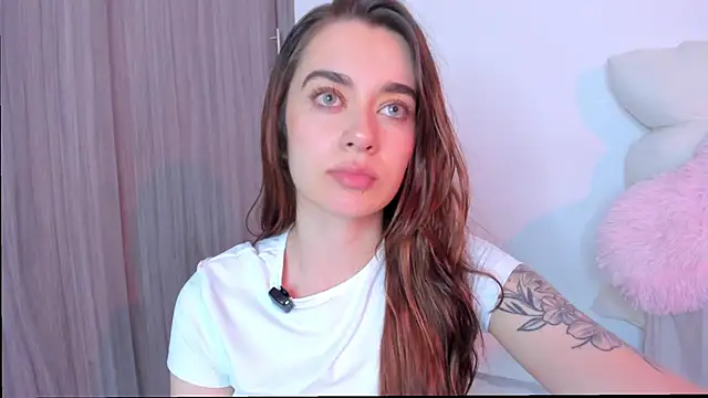 Snapshot of MissLana77 chatting on March 4, 2026, 1:11 am MissLana77 online show from March 4, 2026, 1:11 am