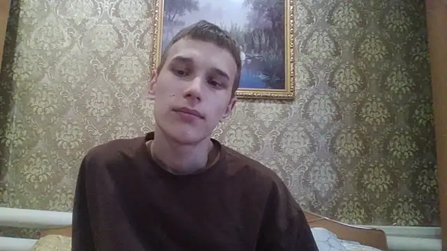 Snapshot of your___honeyy chatting on September 26, 2025, 9:35 am your honeyy online show from September 26, 2025, 9:35 am