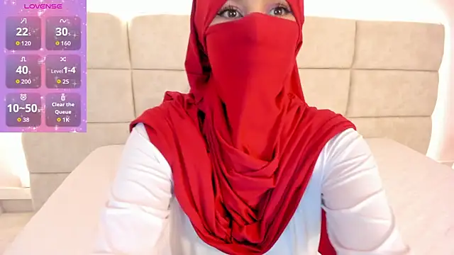  Nadiaa online show from November 7, 2025, 7:03 pm