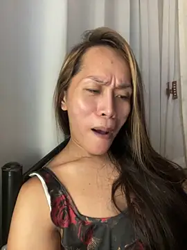 RomanticPearlTS online show from February 15, 2026, 7:51 am