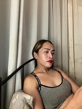 RomanticPearlTS online show from March 8, 2026, 2:21 pm