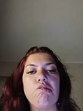LadyNora online show from May 18, 2026, 7:52 pm
