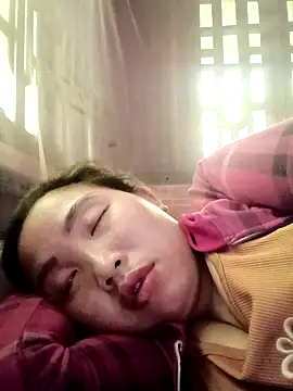 PhamPhung online show from October 18, 2025, 6:48 am