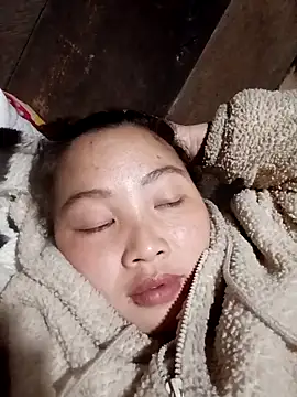 PhamPhung online show from December 17, 2025, 2:12 pm