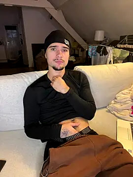 Snapshot of los_freaky chatting on November 17, 2025, 4:35 pm los freaky online show from November 17, 2025, 4:35 pm