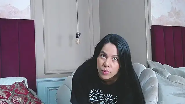 Snapshot of CaraVelvet chatting on November 14, 2025, 12:37 pm CaraVelvet online show from November 14, 2025, 12:37 pm