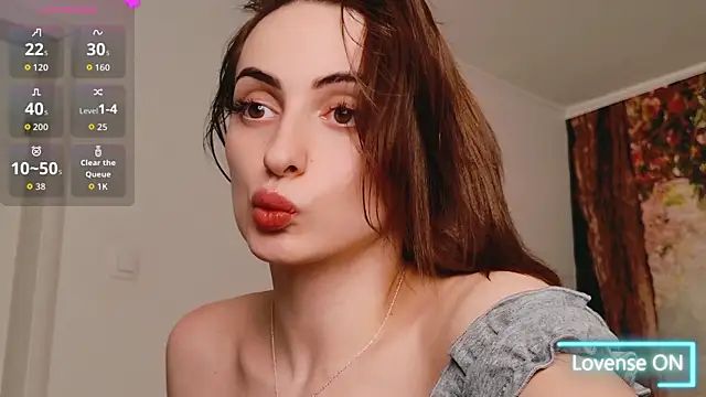 Snapshot of AuraPure chatting on September 23, 2025, 8:45 pm AuraPure online show from September 23, 2025, 8:45 pm