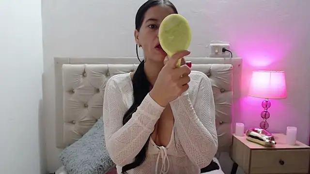 Taliana21 online show from May 12, 2026, 8:22 am
