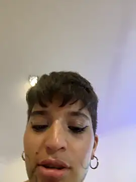 DayanaDG online show from November 21, 2025, 11:03 pm