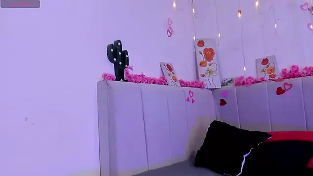 Tommy Lovee online show from September 24, 2025, 4:27 am