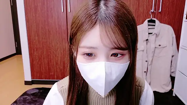 Snapshot of Ema_o0_chan chatting on October 11, 2025, 11:09 am Ema o0 chan online show from October 11, 2025, 11:09 am